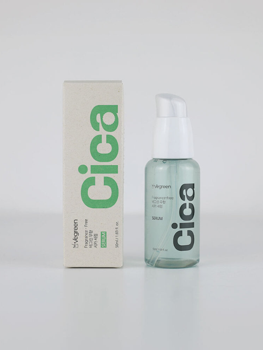 Vegreen fragrance-free cica serum standing next to packaging, against a light grey background.