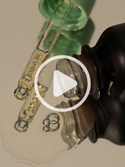 Retail video for Ondo Beautys Niacinamide & Green Tea Eye Serum in German.